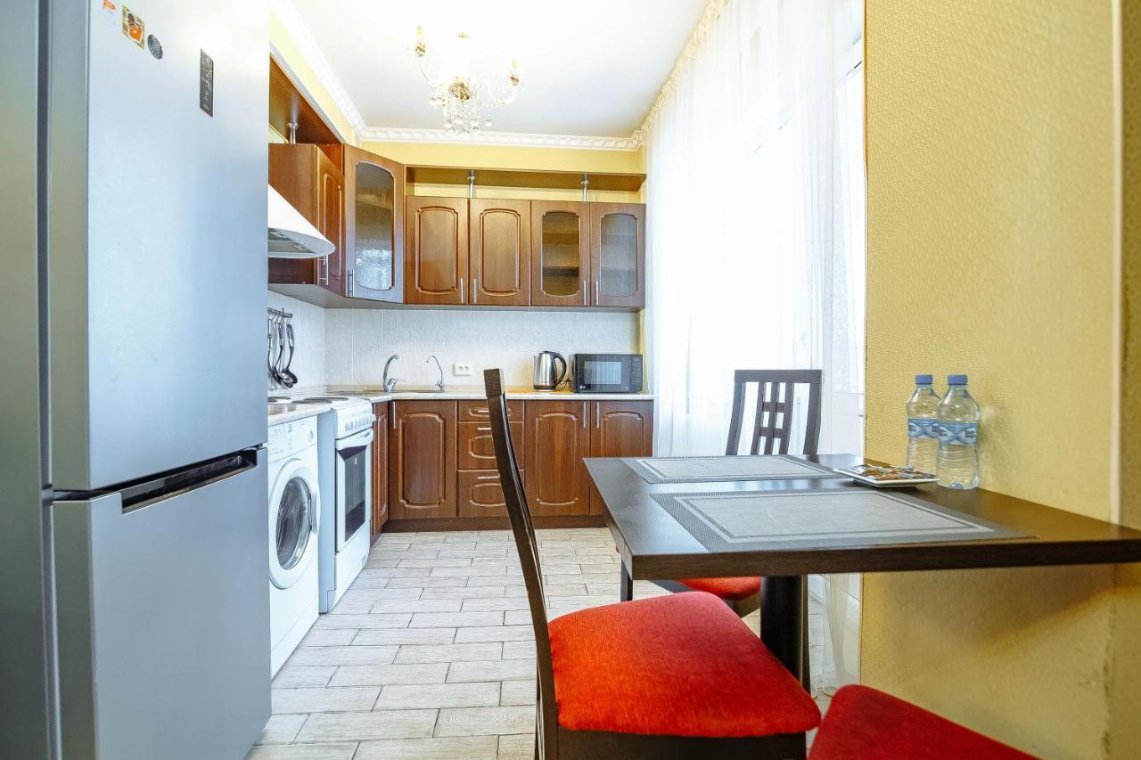 Two Bedroom Apartment On Syganak Street 64-1 أستانا المظهر الخارجي الصورة